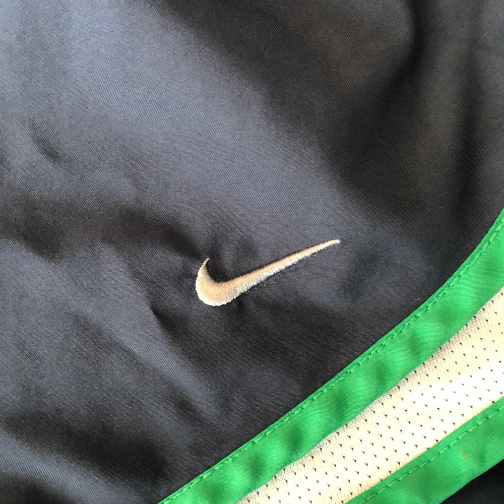 Nike Short - Picture 3 of 4